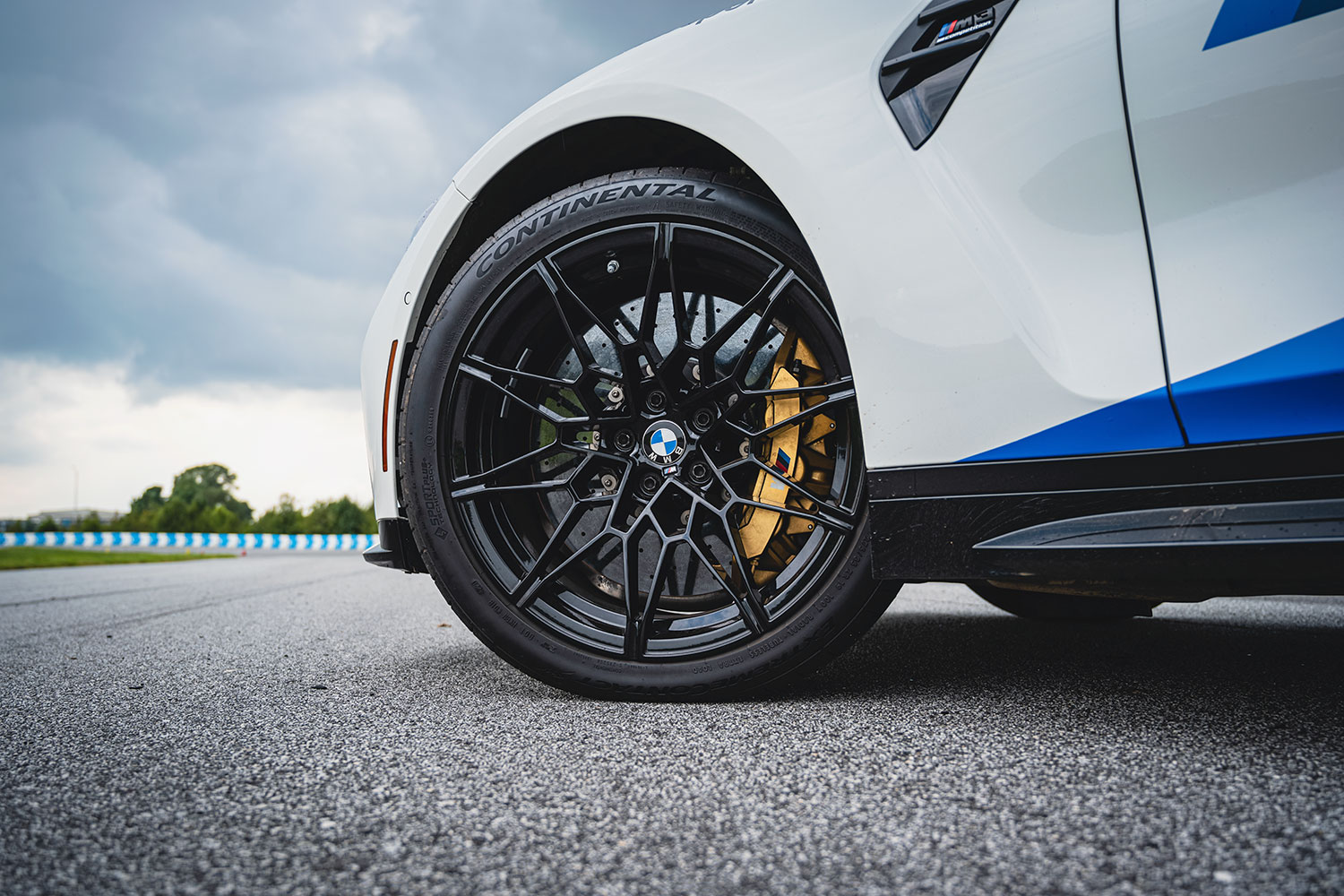 BMW 826M wheels